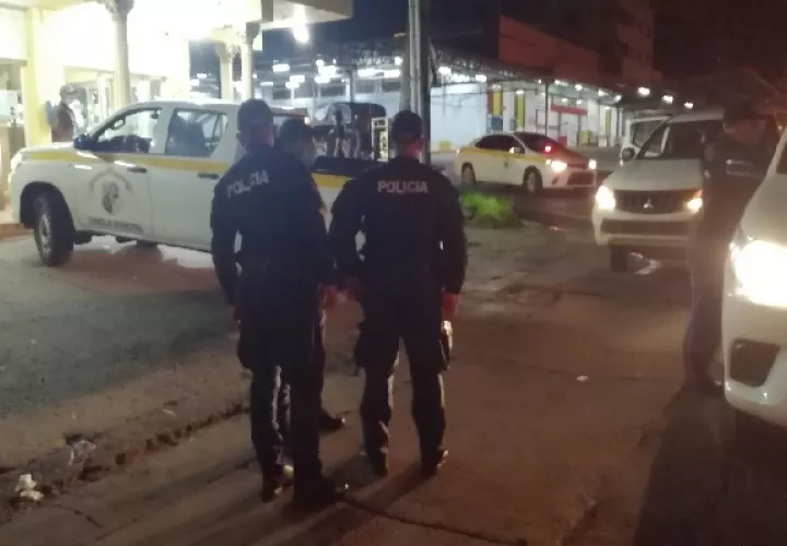Unas 200 personas fueron retenidas el pasado fin de semana en Panamá Oeste por violar la cuarentena y la Ley Seca. Foto: Eric Montenegro