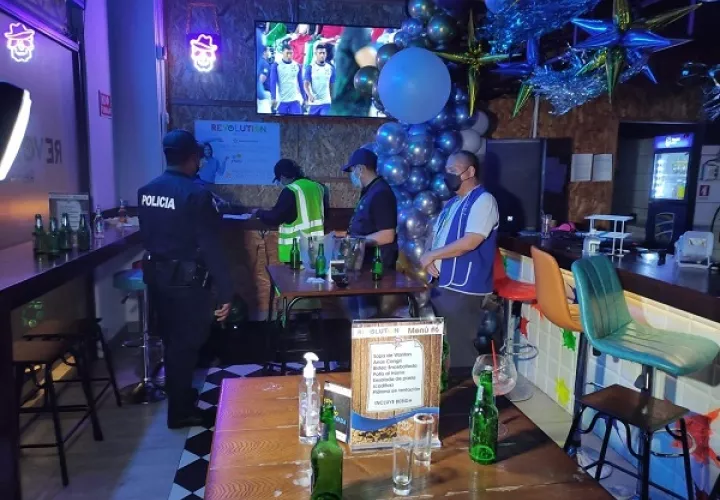El operativo nocturno fue realizado por personal del Minsa. Foto: Minsa