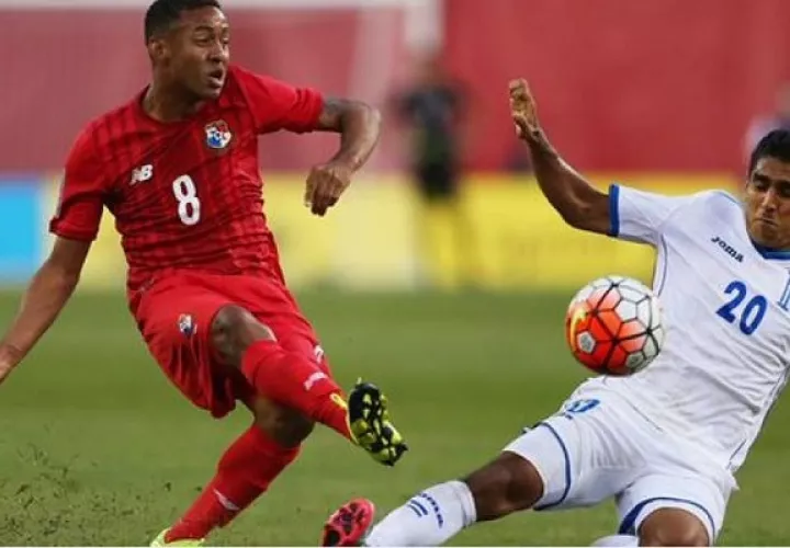 Panamá y Honduras se enfrentaron en el 2015 en Copa Oro: Foto:EFE