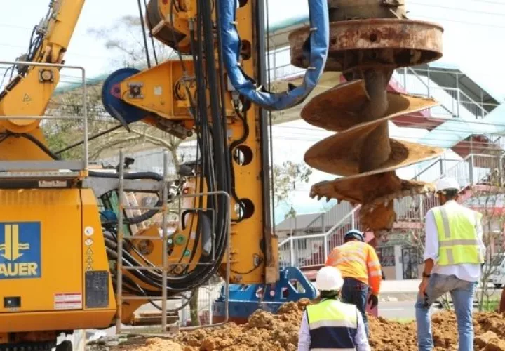 Continúan los trabajos preliminares, como son: estudios geotécnicos o de suelo. Foto: El Metro de Panamá