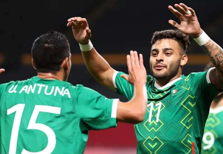 México se clasifica por detrás de Japón en el grupo A tras vencer a Sudáfrica 3-0. Foto Cortesía: @FIFAcom