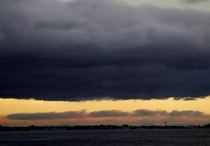 Vista panorámica de La Habana, durante el paso de la tormenta tropical Elsa por Cuba. EFE