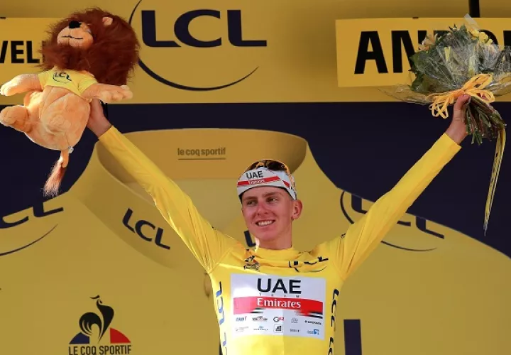 Tadej Pogacar manda en el Tour de Francia. Foto: EFE