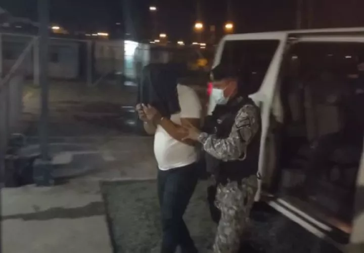 La persona detenido será presentada ante un juez de garantías del Sistema Penal Acusatorio para la imputación de cargos correspondiente. Foto; Eric Montenegro 