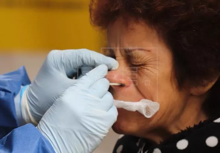 Variante delta de coronavirus será predominante en México, alertan expertos. Foto: EFE