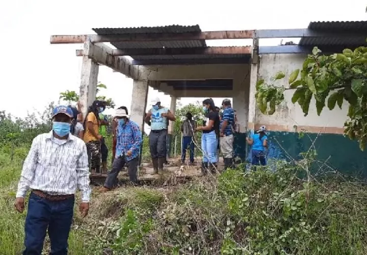 Muchas personas que llegan en busca de atención por alguna dolencia o enfermedad quedan en serios aprietos ante este problema. Foto: Melquiades Vásquez