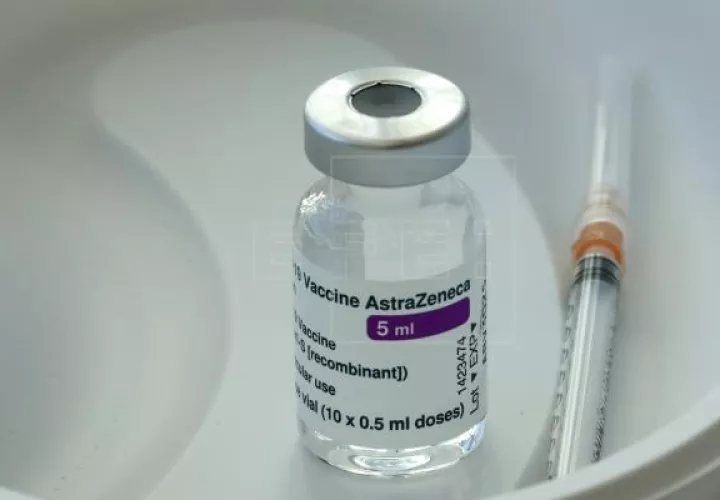 La vacuna de AstraZeneca comenzó a aplicarse en Panamá desde el 22 de abril de 2021. Foto: EFE