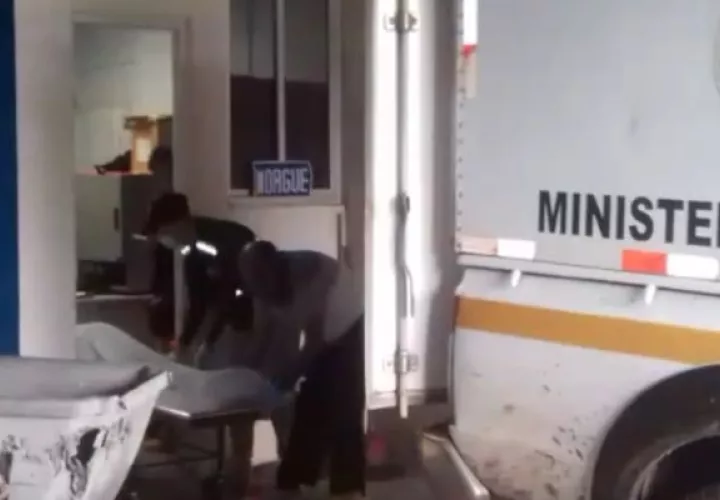 El joven fue trasladado al hospital de Changuinola, donde minutos más tarde se dictaminó su fallecimiento. Foto: Mayra Madrid