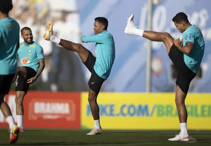 Brasil visitará a Chile el jueves, recibirá a Argentina el domingo y se medirá con Perú el jueves de la próxima semana. Foto Cortesía: @CBF_Futebol