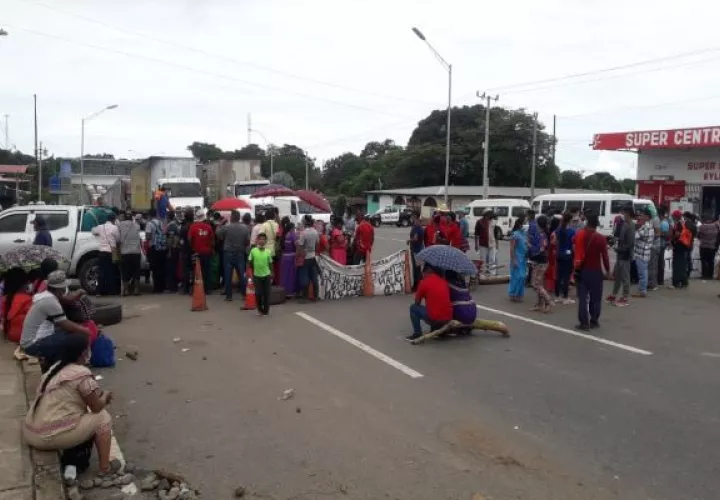Días atrás los miembros de la Comarca Ngäbe Buglé cerraron la calles por espacio de 30 horas. Foto: Mayra Madrid