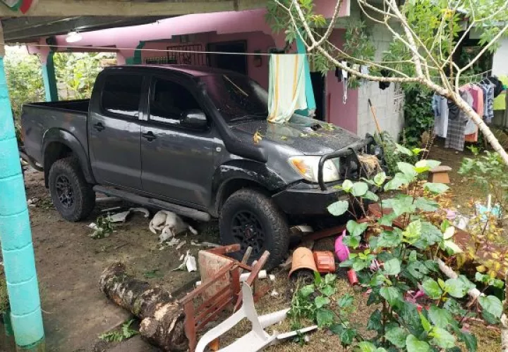 Las autoridades buscan determinar si el accidente se debió a la alta velocidad, daños mecánicos, o por falta de pericia del conductor. Foto: Diomedes Sánchez