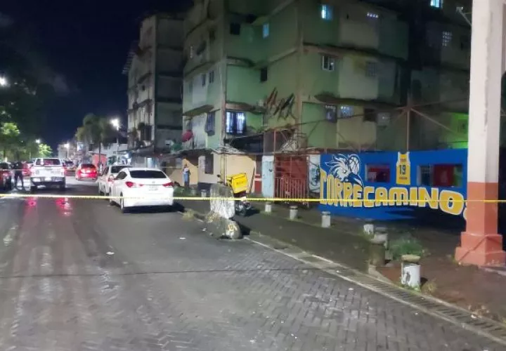 La Policía Nacional acordonó el área donde ocurrió el ataque. Foto: Diomedes Sánchez