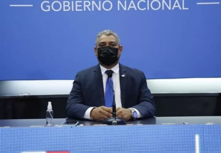 Ministro de Salud, Luis Francisco Sucre. 