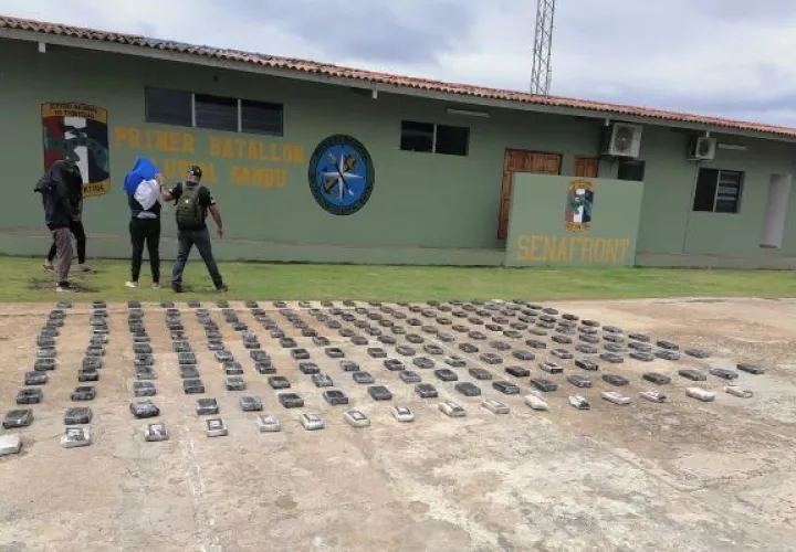 En orea diligencia policial fueron capturados cuatro panameños por microtráfico. Foto: Senafrontt