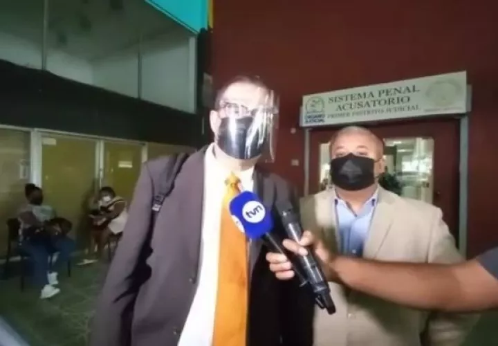 El abogado Carlos Carrillo, defensa de Ricardo Martinelli. 