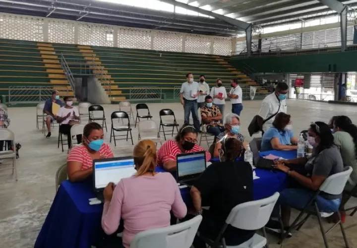 Con 'DGI en tu Comunidad', personal de la dirección se acerca a los contribuyentes, como el pasado sábado, en el Yuyín Luzcando. Cortesía