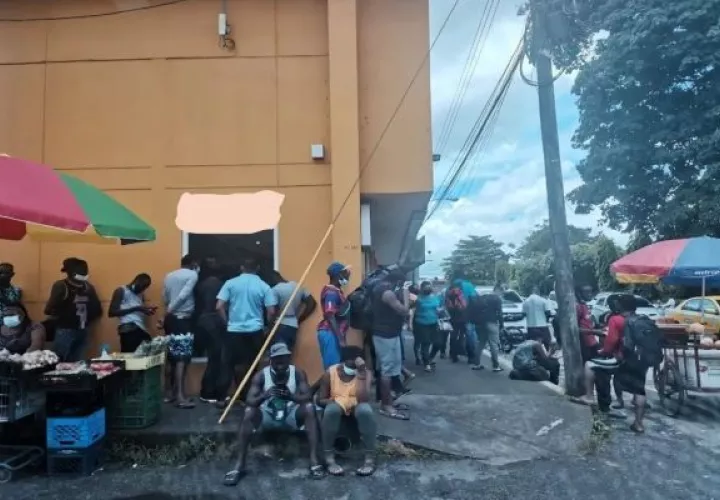 Una gran cantidad de migrantes está en la provincia de Chiriquí incumpliendo las medidas de bioseguridad. Foto: Mayra Madrid