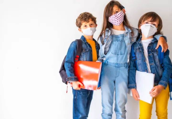 Converse con sus hijos sobre los cambios. Ilustrativa / Freepik