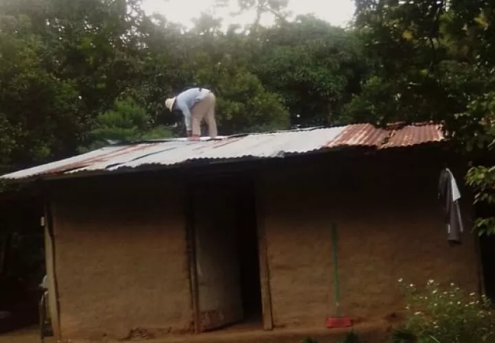 Abuelitos en La Pintada piden ayuda gubernamental para mejorar sus vivienda. Foto: Cortesía