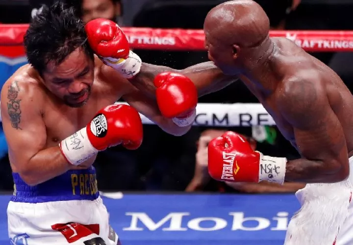 El veterano púgil cubano lanzó muchos menos golpes que Pacquiao, pero fueron más precisos y efectivos, de la auténtica escuela cubana. Foto: EFE