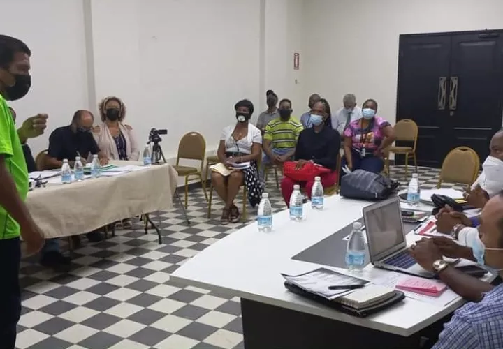 Estos encuentros se realizan en los salones de reuniones de la Gobernación. Foto: Diómedes Sánchez  