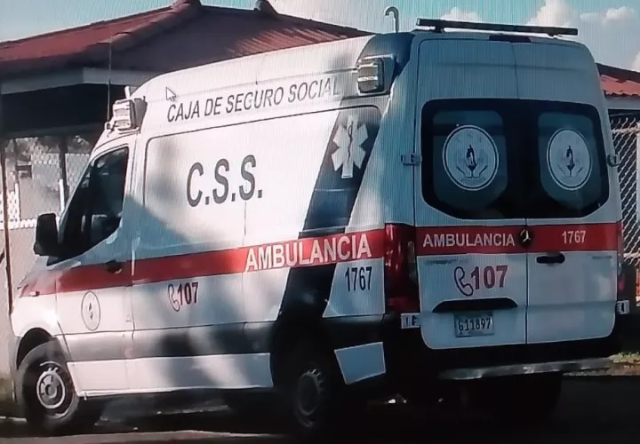 Los funcionarios fueron trasladados hasta el hospital Dionisio Arrocha de Puerto Armuelles en Barú. Foto: Mayra Madrid