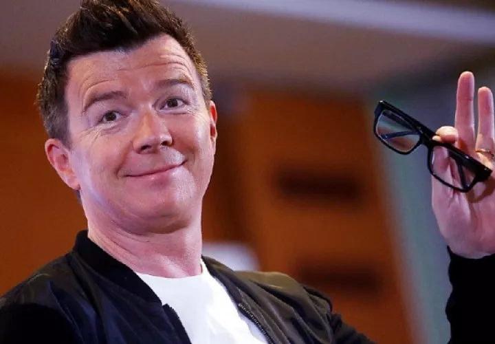 El cantante ingles, Rick Astley, asiste en la 57 edición del Festival Internacional de la Canción de Viña del Mar, en 2016. Foto: EFE / Mario Ruiz