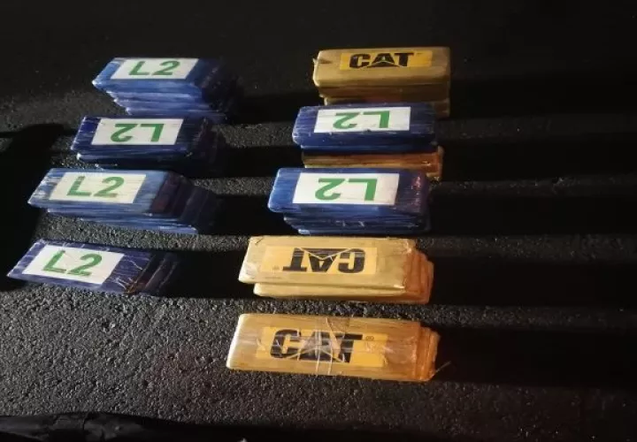 Se informó que los paquetes con la droga, mantenían un etiquetado con las denominaciones “Cat” y “L 2”. Foto: Cortesía PGN