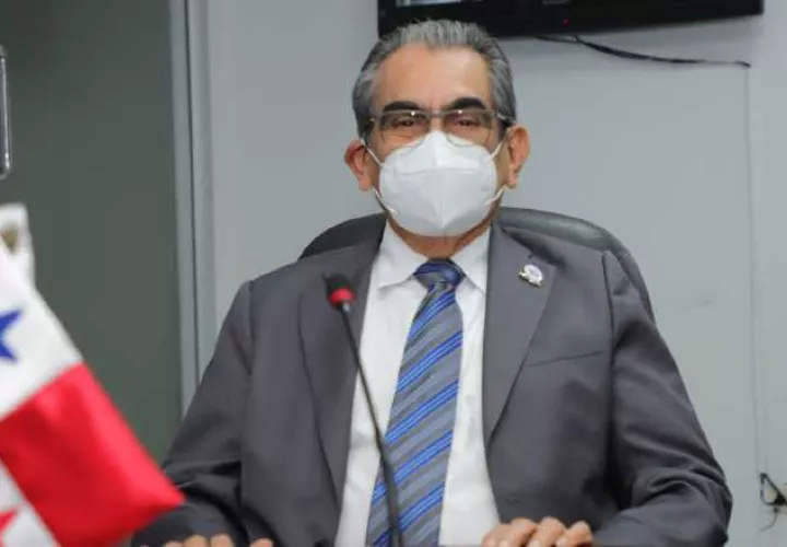 Héctor Montemayor sustentó el presupuesto de la Tecnológica. Foto: Cortesía