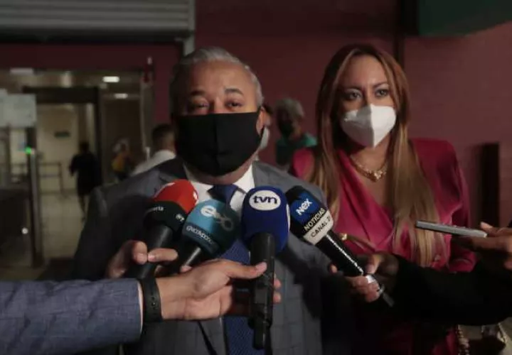 La defensa de Ricardo Martinelli insiste en que la Fiscalía pierde el tiempo con pruebas que no tienen ningún valor. Foto: Víctor Arosemena  