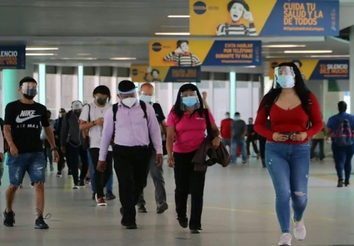 Las medidas de bioseguridad han ayudado a contener el virus. Foto: Cortesía Metro de Panamá