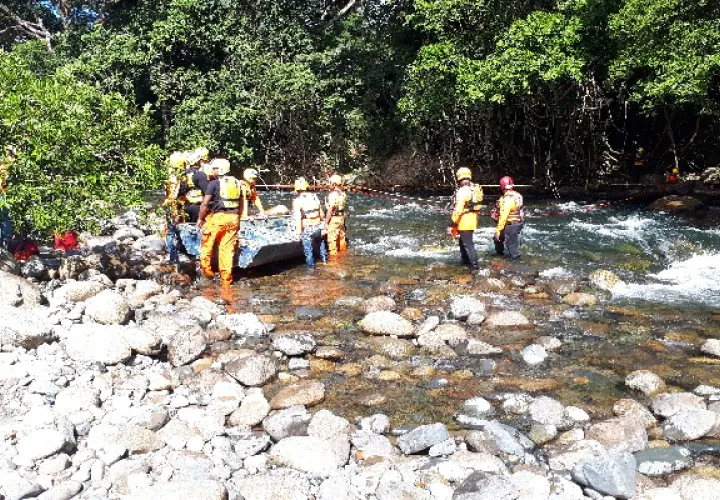 Heraclio Reyes era residente de la barriada Altos de Vista Hermosa de la ciudad de Santiago y estaba haciendo unos trabajos de topografía en el área de Santa Catalina. Foto: Melquiades Vásquez