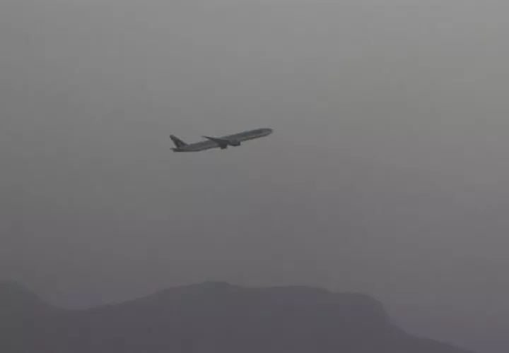 En agosto, más de 400.000 personas recibieron asistencia gracias a los convoyes que operan en todo el país. Foto: EFE