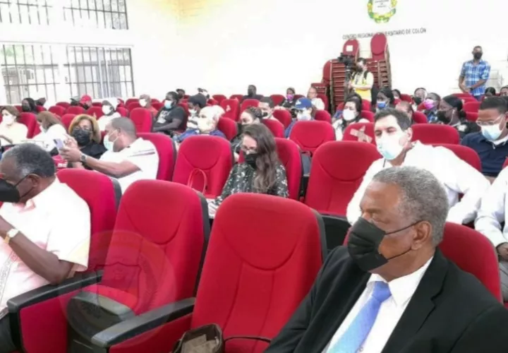 La Comisión Legislativa se reunió en el Centro Regional Universitario de Colón (CRUC). Foto: Diómedes Sánchez 