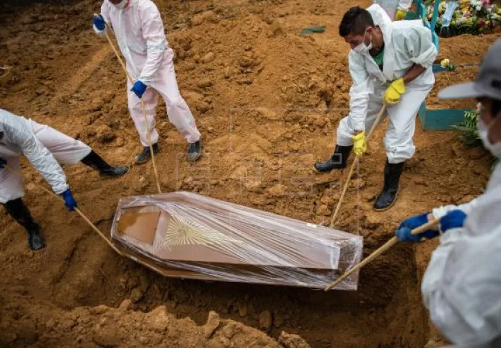 Brasil es uno de los países más castigados por la pandemia en el mundo. Foto: EFE