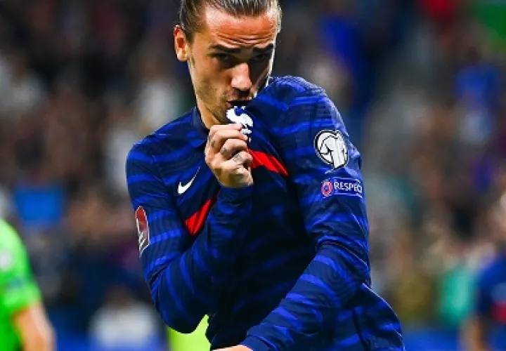 Antoine Griezmann anotó los dos tantos para darle la victoria a Francia por 2-0 ante Finlandia. Foto Cortesía: @equipedefrance