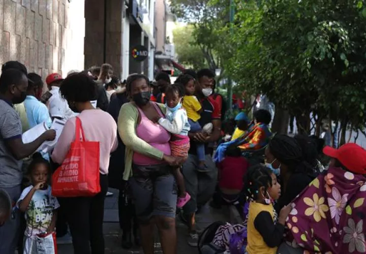 Miles de migrantes haitianos han llegado a la fronteriza en la frontera sur en Estados Unidos. Foto: EFE