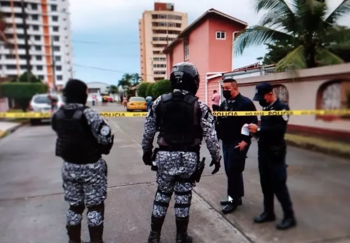 Todo el área fue acordonada por la Policía Nacional para preservar la escena del crimen. Foto: Cortesía