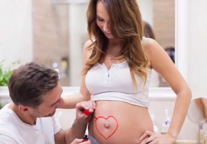 Luego de los 30 años para algunos concebir podría ser complicado por temas de salud sexual y nivel de fertilidad. Foto: Ilustrativa / Freepik