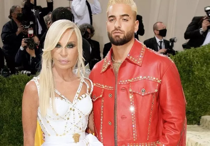 Donatella Versace y Maluma. Instagram/@ donatella_versace