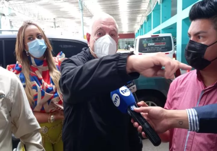 El expresidente Ricardo Martinelli a su llegada a la sede del SPA. Foto: Víctor Arosemena
