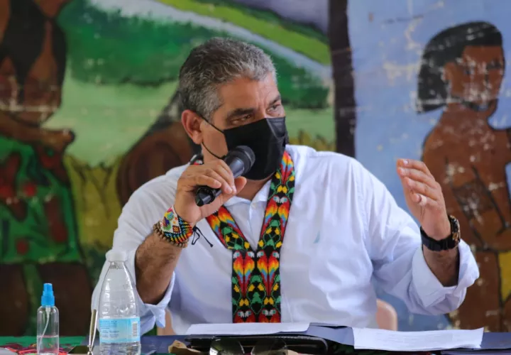 El anuncio fue hecho por el titular del Minsa, Luis Francisco Sucre, en una gira de trabajo en la provincia de Darién. Foto: Cortesía Minsa
