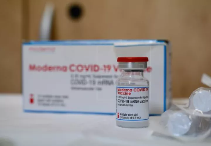 Una dosis de la vacuna de Moderna contra la covid-19. Foto: EFE