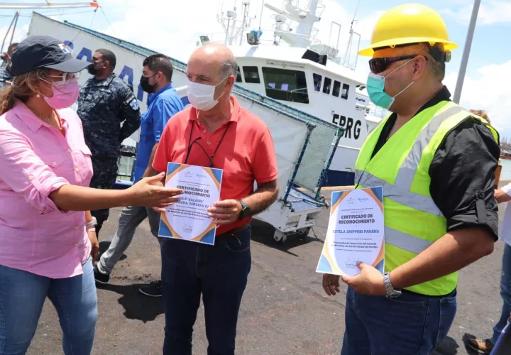 Se hizo una práctica en el barco de pesca "Salaiño", de bandera española. Foto: Cortesía Arap