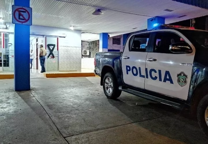 El hombre herido fue trasladado para recibir atención médica, pero murió en el centro médico. Foto: Eric Montenegro