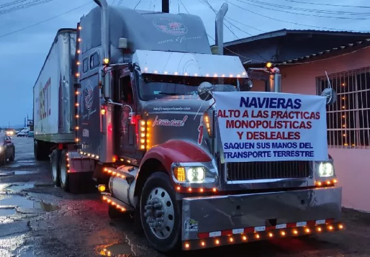La Coordinadora Nacional de Transporte Terrestre de Carga Contenerizada (CNTCC) de Panamá inició este jueves un paro indefinido. Foto: Cortesía 