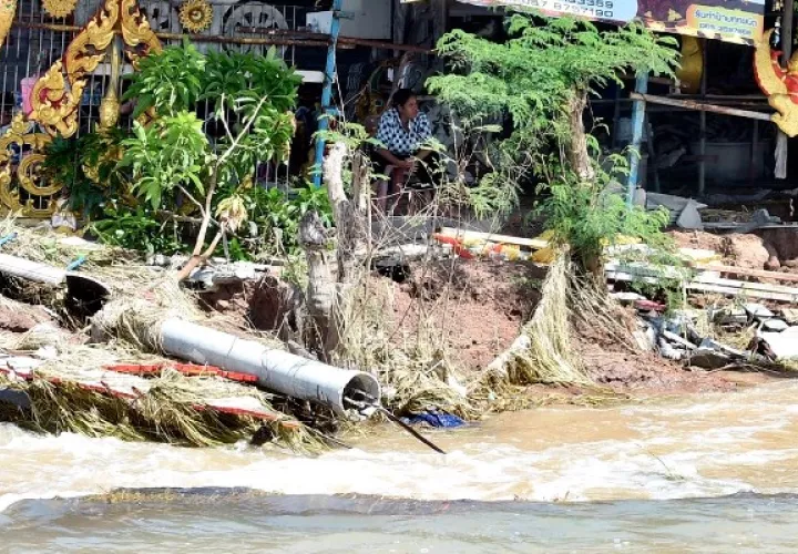 Al menos siete personas han muerto por paso de tormenta tropical en Tailandia. Foto: EFE