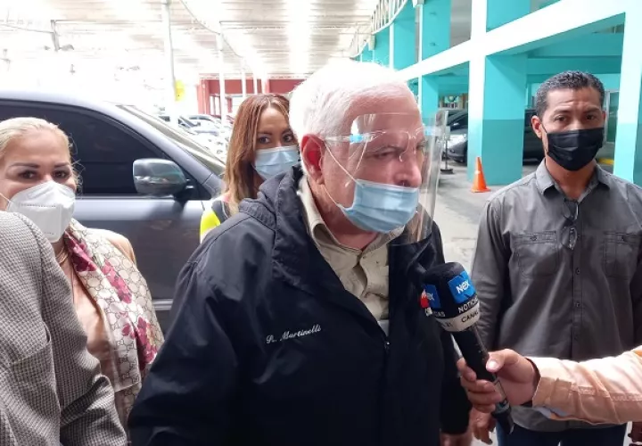 El exmandatario Ricardo Martinelli a su llegada hoy al Sistema Penal Acusatorio de Plaza Ágora. Foto: Víctor Arosemena