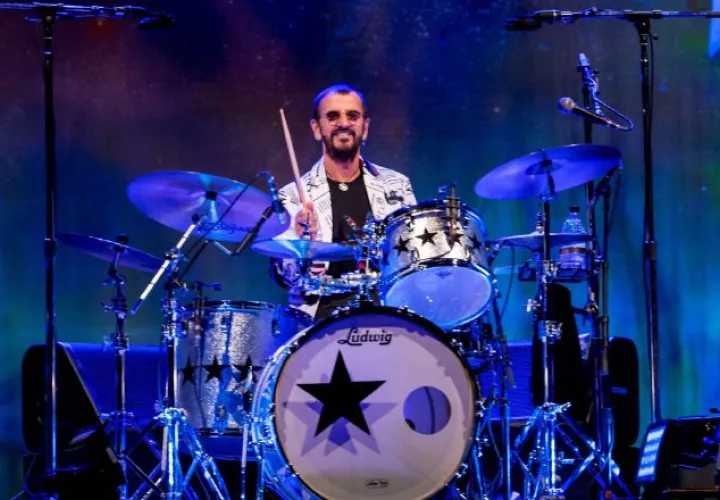 Ringo Starr. Internet