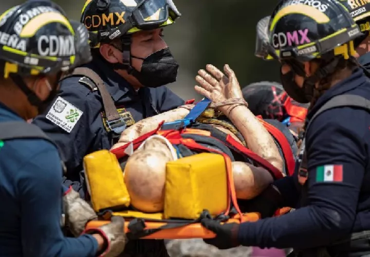 En la Ciudad de México participaron 6,8 millones de personas en el simulacro de terremoto. Foto: EFE